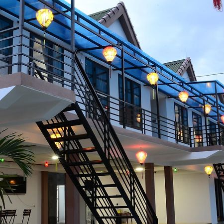 Sunshine Homestay Phong Nha Esterno foto