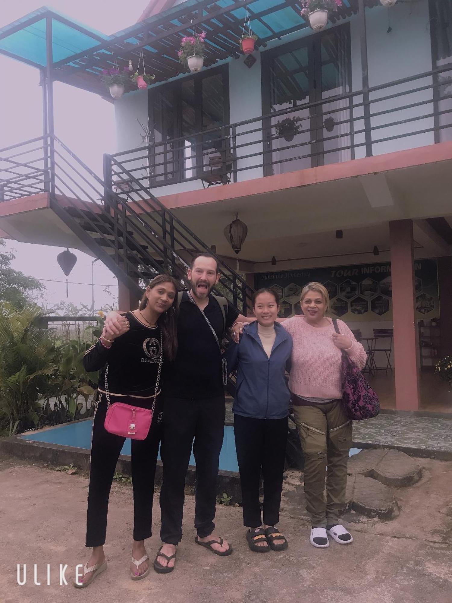 Sunshine Homestay Phong Nha Esterno foto