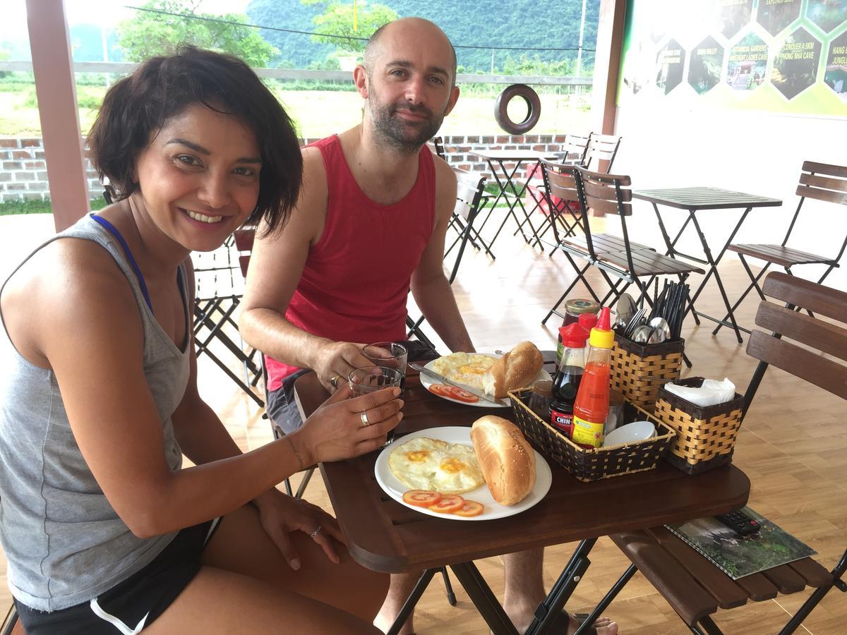 Sunshine Homestay Phong Nha Esterno foto